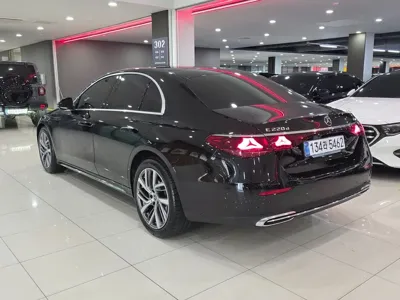Mercedes-Benz E-Class 2025, 5951 км, за 50544.83 USD
