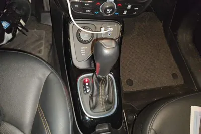 Jeep Compass 2019, 23900 км, за 9487 USD - фото 11