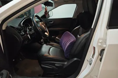 Jeep Compass 2019, 23900 км, за 9487 USD - фото 12