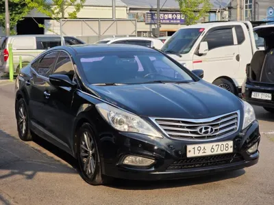 Hyundai Grandeur 2012, 173300 км, за 2166.21 USD