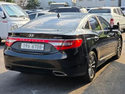 Hyundai Grandeur 2012, 173300 км, за 2166.21 USD