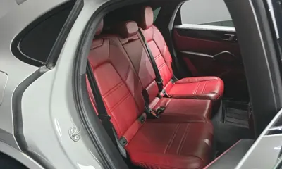 Porsche Cayenne 2021, 73075 км, за 57496.39 USD - фото 26