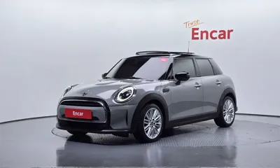 MINI Cooper · 2022 год