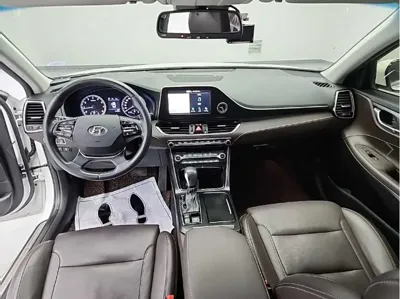 Hyundai Grandeur 2018, 82706 км, за 9780.75 USD - фото 7