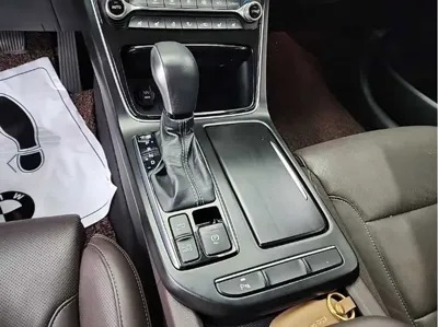 Hyundai Grandeur 2018, 82706 км, за 9780.75 USD - фото 8
