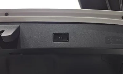 Volkswagen T-Roc 2021, 84868 км, за 13521.41 USD - фото 20