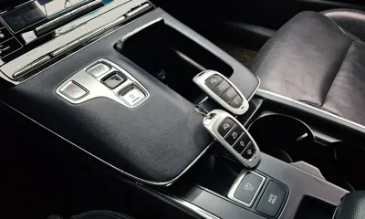 Hyundai Grandeur 2020, 120710 км, за 10774.73 USD - фото 9