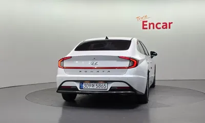 Hyundai Sonata 2022, 117916 км, за 9706.85 USD