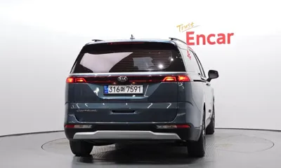 Kia Canival 2021, 72666 км, за 14116.59 USD