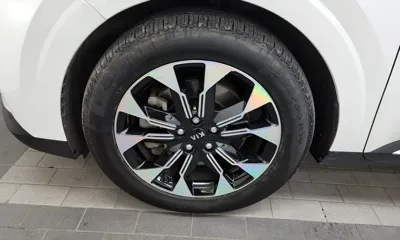 Kia Canival 2021, 105555 км, за 15827.8 USD