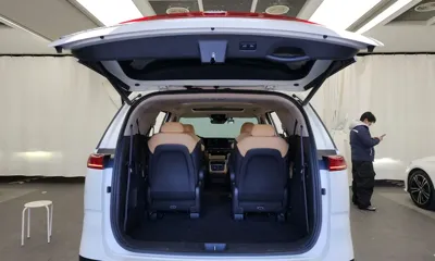 Kia Canival 2021, 105555 км, за 15827.8 USD - фото 20