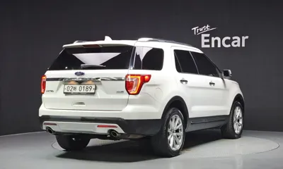 Ford Explorer 2017, 117882 км, за 7807.51 USD