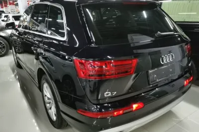 Audi Q7 2019, 101100 км, за 27989 USD