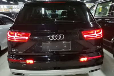 Audi Q7 2019, 101100 км, за 27989 USD