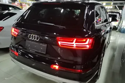 Audi Q7 2019, 101100 км, за 27989 USD