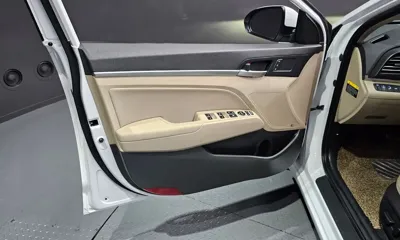 Hyundai Avante 2020, 73805 км, за 10343.49 USD - фото 24