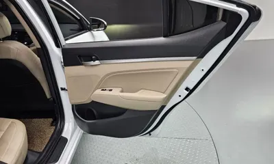 Hyundai Avante 2020, 73805 км, за 10343.49 USD - фото 25