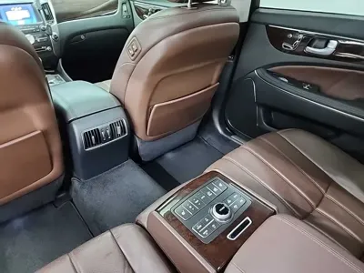 Hyundai Equus 2012, 173590 км, за 2487.86 USD - фото 13