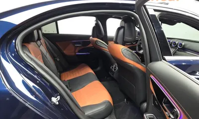 Mercedes-Benz C-Class 2023, 41518 км, за 28291.98 USD - фото 12