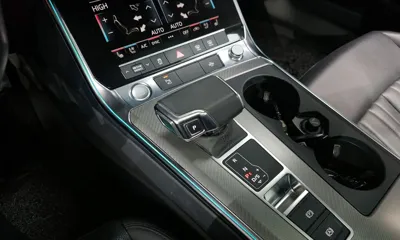 Audi A6 2020, 51440 км, за 16973.9 USD - фото 9