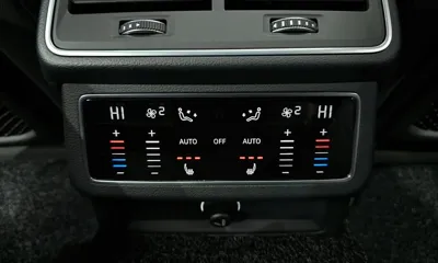 Audi A6 2020, 51440 км, за 16973.9 USD - фото 18