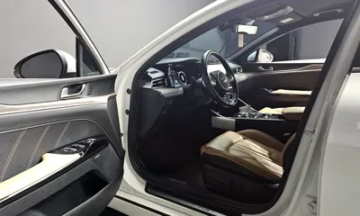 Kia K5 2020, 56801 км, за 15916.87 USD - фото 12