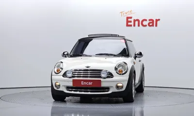 MINI Cooper 2010, 122608 км, за 2181.39 USD