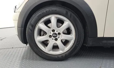 MINI Cooper 2010, 122608 км, за 2181.39 USD