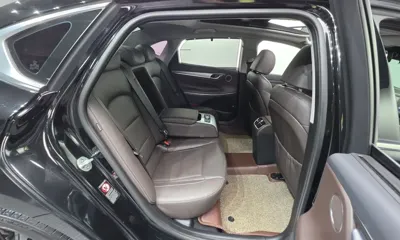 Hyundai Grandeur 2019, 70143 км, за 10401.09 USD - фото 17