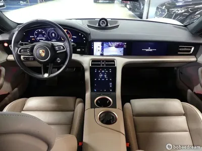 Porsche Taycan 2021, 26245 км, за 91390.65 USD