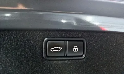 Hyundai Genesis 2016, 137816 км, за 6940.78 USD - фото 17