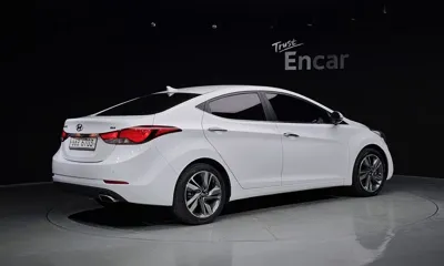 Hyundai Avante 2015, 86020 км, за 5339.58 USD