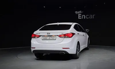 Hyundai Avante 2015, 86020 км, за 5339.58 USD