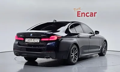 BMW 5-Series 2022, 46619 км, за 25081.45 USD