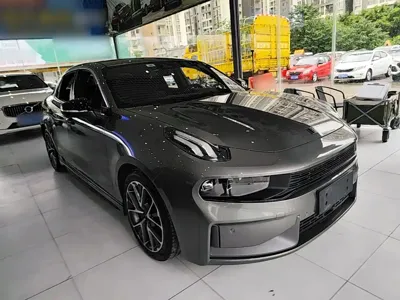 Lynk & Co 03 2022, 32300 км, за 10903.26 USD