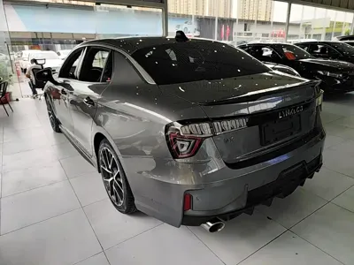 Lynk & Co 03 2022, 32300 км, за 10903.26 USD