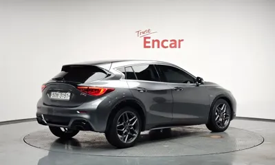 Infiniti Q30 2017, 97309 км, за 5894.03 USD
