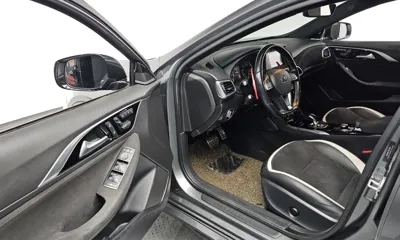 Infiniti Q30 2017, 97309 км, за 5894.03 USD - фото 11