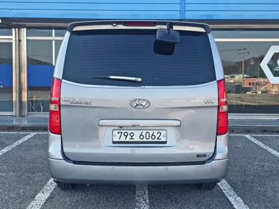 Hyundai Starex 2011, 132590 км, за 4420.46 USD