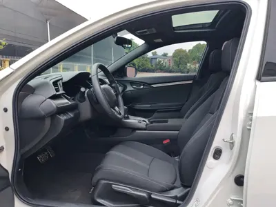 Honda Civic 2022, 36600 км, за 12471.75 USD - фото 9