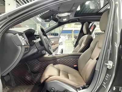 Volvo S90 2022, 40000 км, за 23507.02 USD