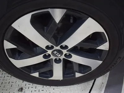 Kia Sorento 2021, 274933 км, за 7085.74 USD