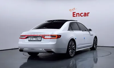 Lincoln Continental 2018, 132132 км, за 9321.26 USD