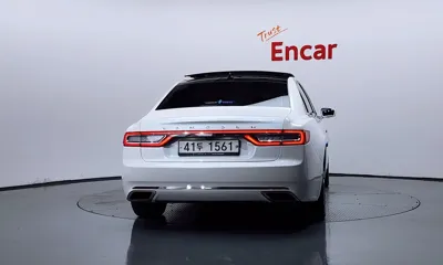 Lincoln Continental 2018, 132132 км, за 9321.26 USD