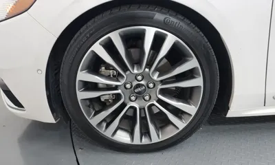 Lincoln Continental 2018, 132132 км, за 9321.26 USD