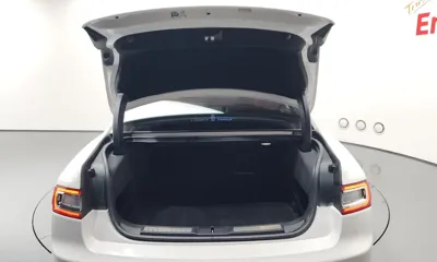Lincoln Continental 2018, 132132 км, за 9321.26 USD - фото 27
