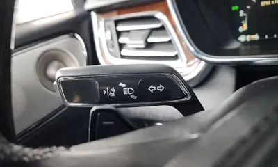 Lincoln Continental 2018, 132132 км, за 9321.26 USD - фото 36