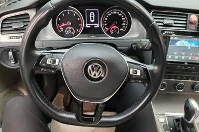 Volkswagen Golf 2014, 99600 км, за 5492 USD - фото 10
