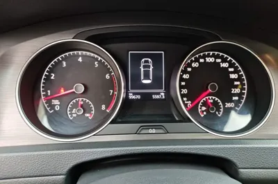 Volkswagen Golf 2014, 99600 км, за 5492 USD - фото 11