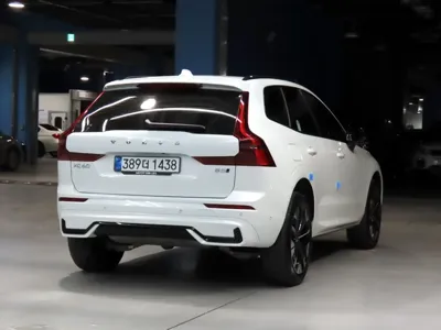 Volvo XC60 2026, 1602 км, за 41683.08 USD